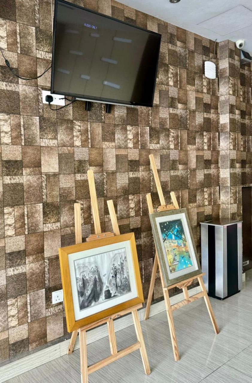 Chariton Hotel Nusa Bestari Джохор-Бару Экстерьер фото